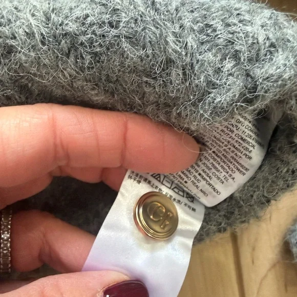 NWOT Cult Gaia x GAP collab Cozy Gray Cable Knit Cropped Cardigan Sweater - Picture 8 of 10